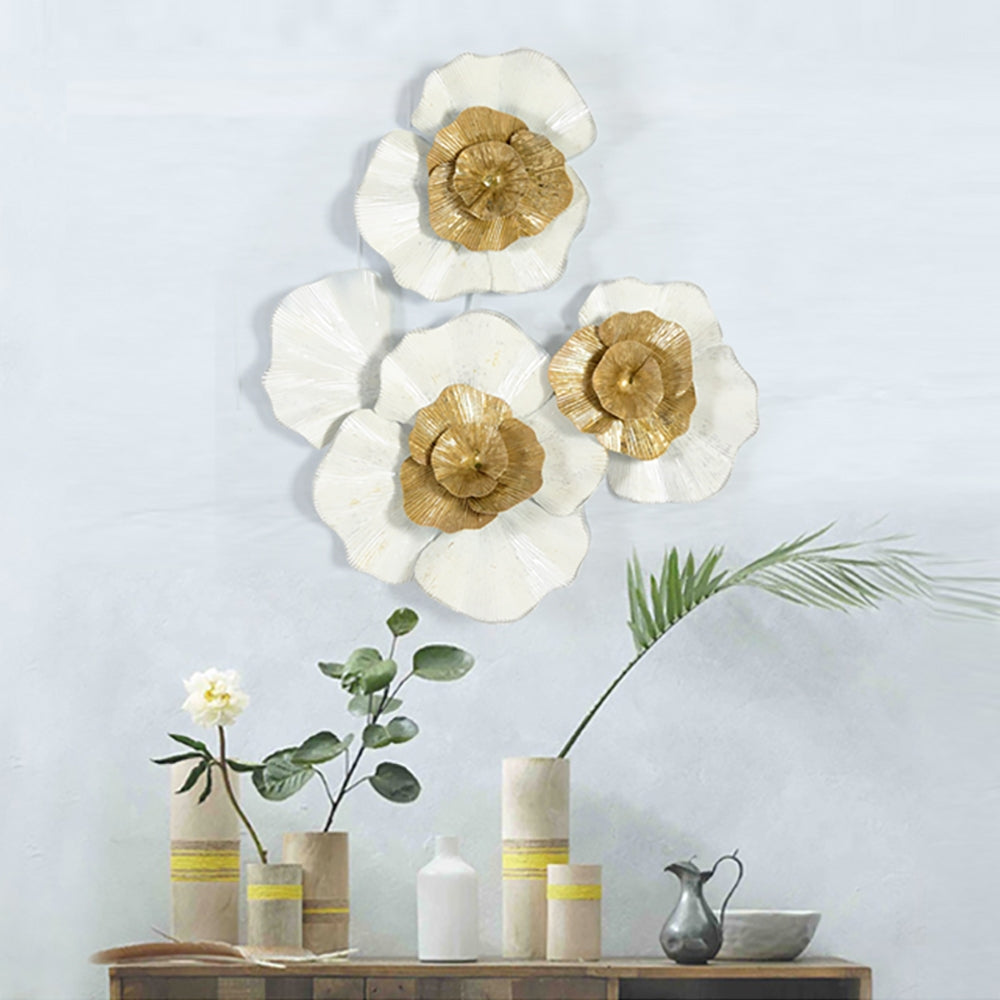 600mm x 700mm Modern Metal Flower Wall Decor Home Wall Art in Gold & White Living Room