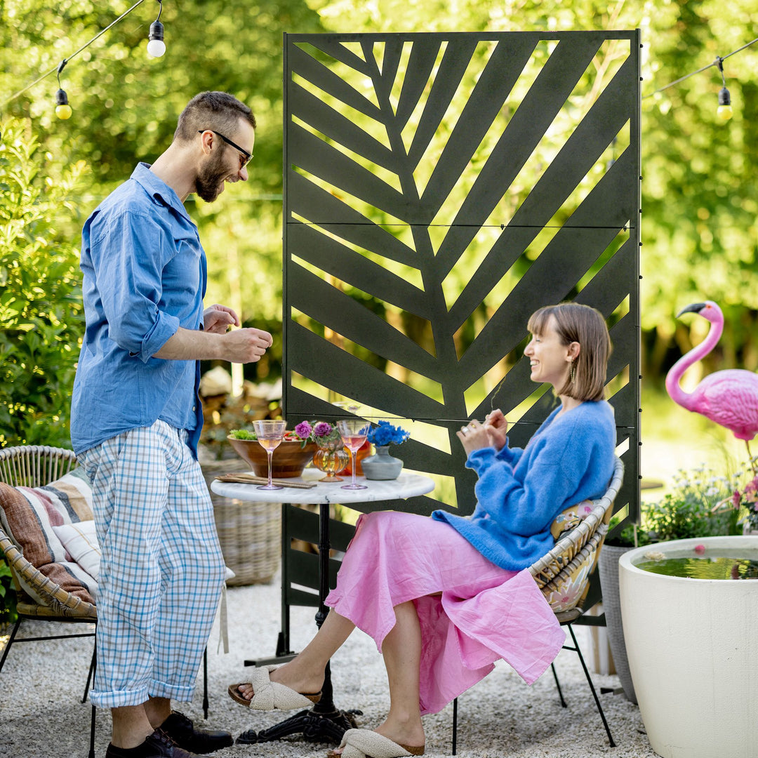 Privacy Screen with Stand and Ground Stakes