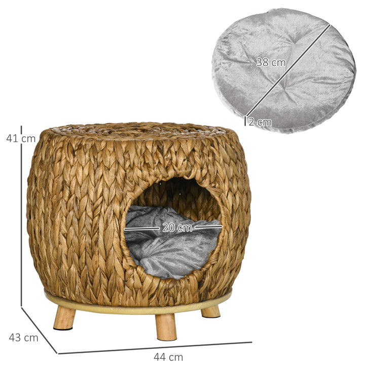 Rattan Retreat: Wicker Cat Abode with Plush Cushion