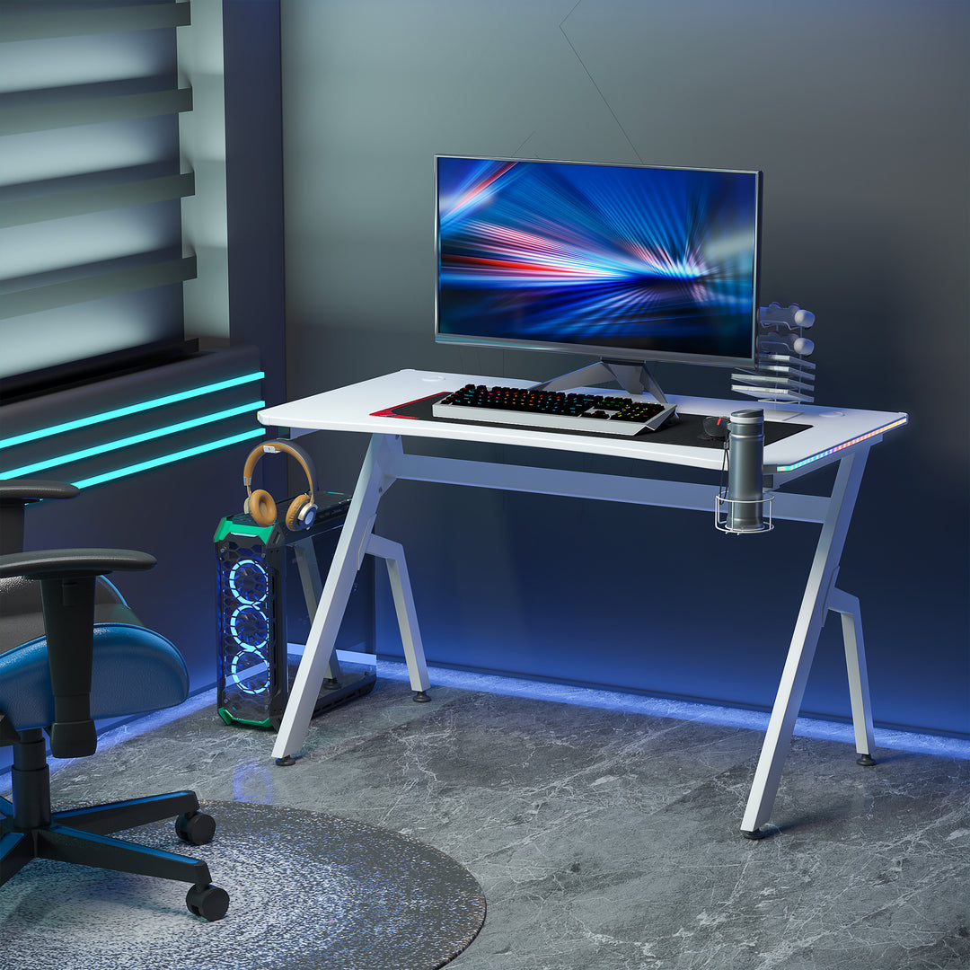 HOMCOM Gaming Desk with LED